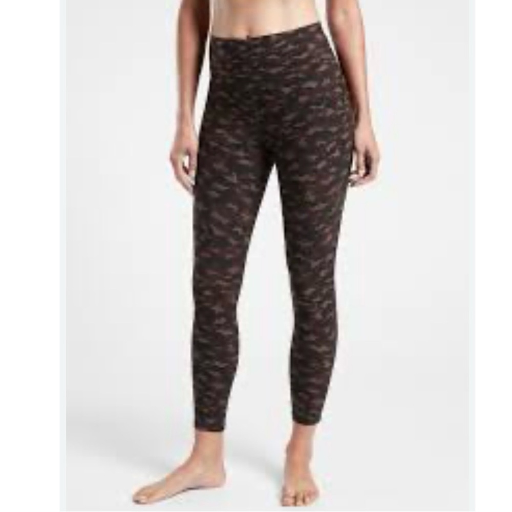 ATHLETA Salutation Stash Pocket 7/8 Printed Tight Legging Walnut Brown M / P